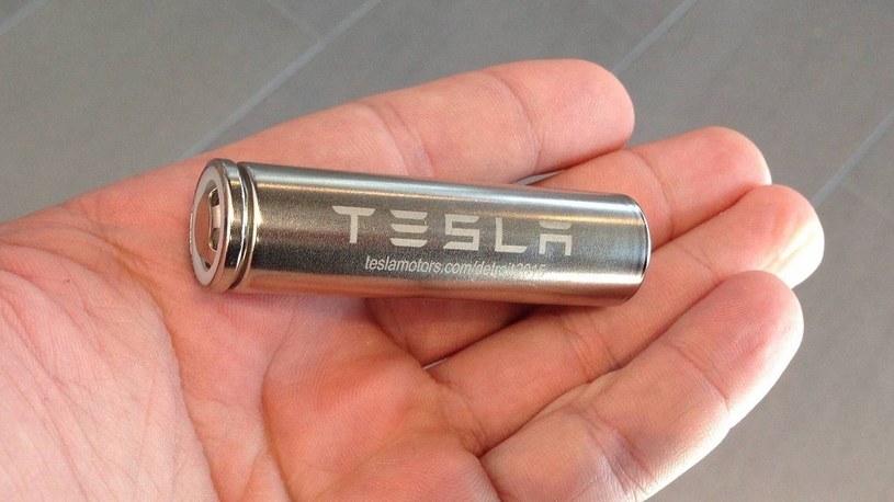 Tesla szykuje nową generację wydajnych baterii dla elektrycznych samochodów [FILM] /Geekweek