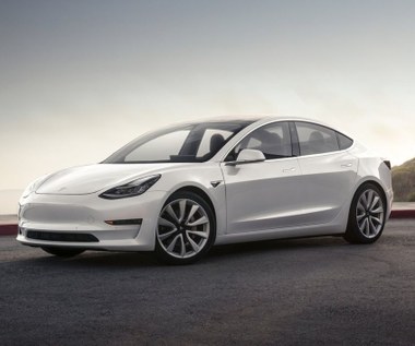 Tesla "upraszcza" produkcję Modelu 3
