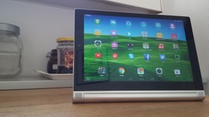 Test ​Lenovo Yoga Tablet 2 - tablet z podstawką