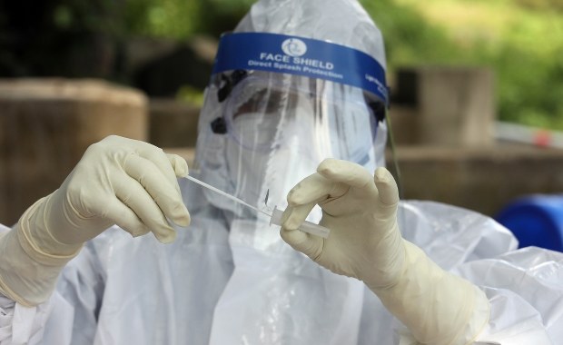 Test na koronawirusa po teleporadzie: Lekarze zgłaszają problemy z aplikacją