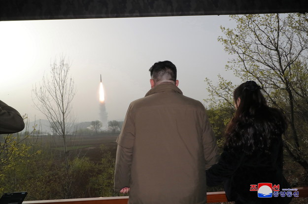Test osobiście nadzorował przywódca Korei Północnej Kim Dzong Un /EPA/KCNA /PAP/EPA