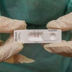 Testy antygenowe a Omikron. FDA ostrzega przed fałszywym wynikiem