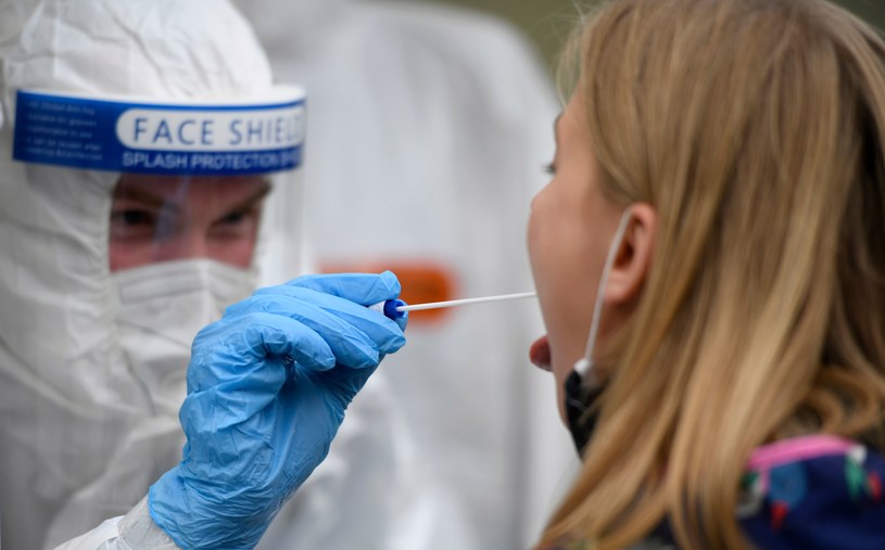 Testy na koronawirusa /AFP