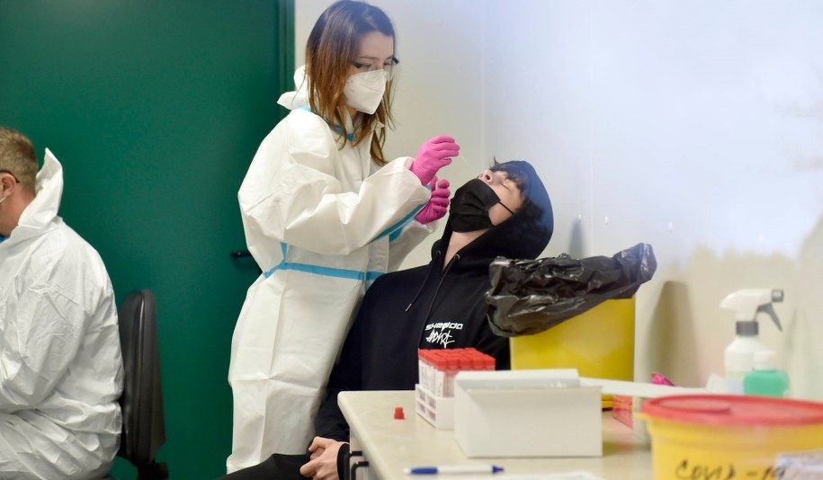 Testy na Słowacji /Dalibor Gluck    /PAP/EPA