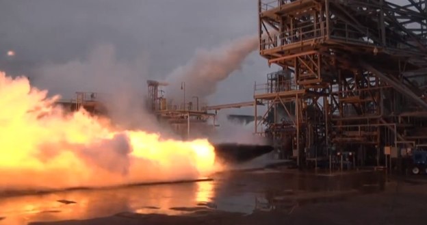 Testy potężnego silnika rakietowego /NASA