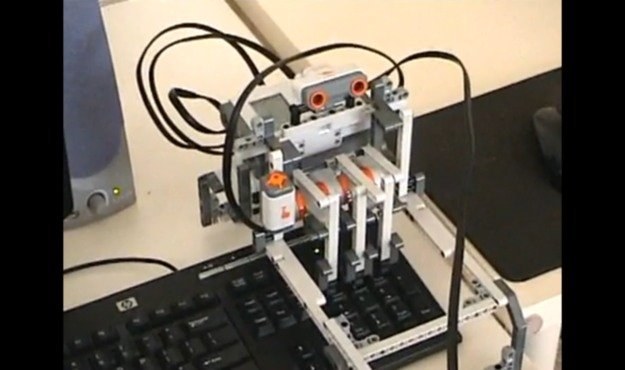 Tetris-Bot - robot grający w Tetrisa /materiały prasowe