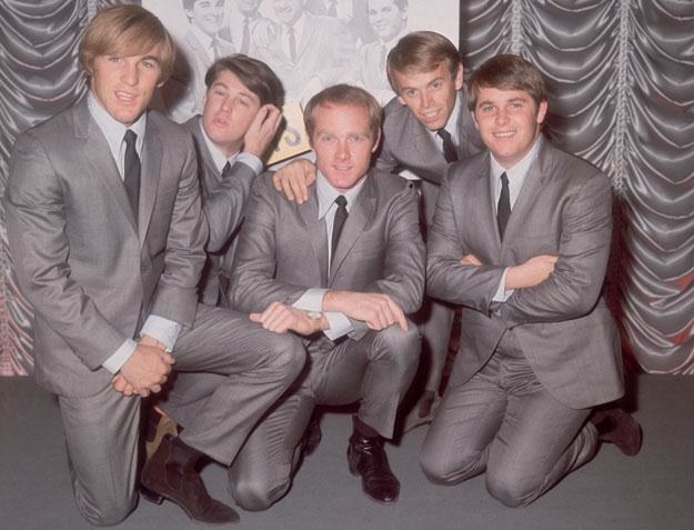 The Beach Boys w 1964 roku (Brian Wilson drugi z lewej) fot. Hulton Archive /Getty Images/Flash Press Media