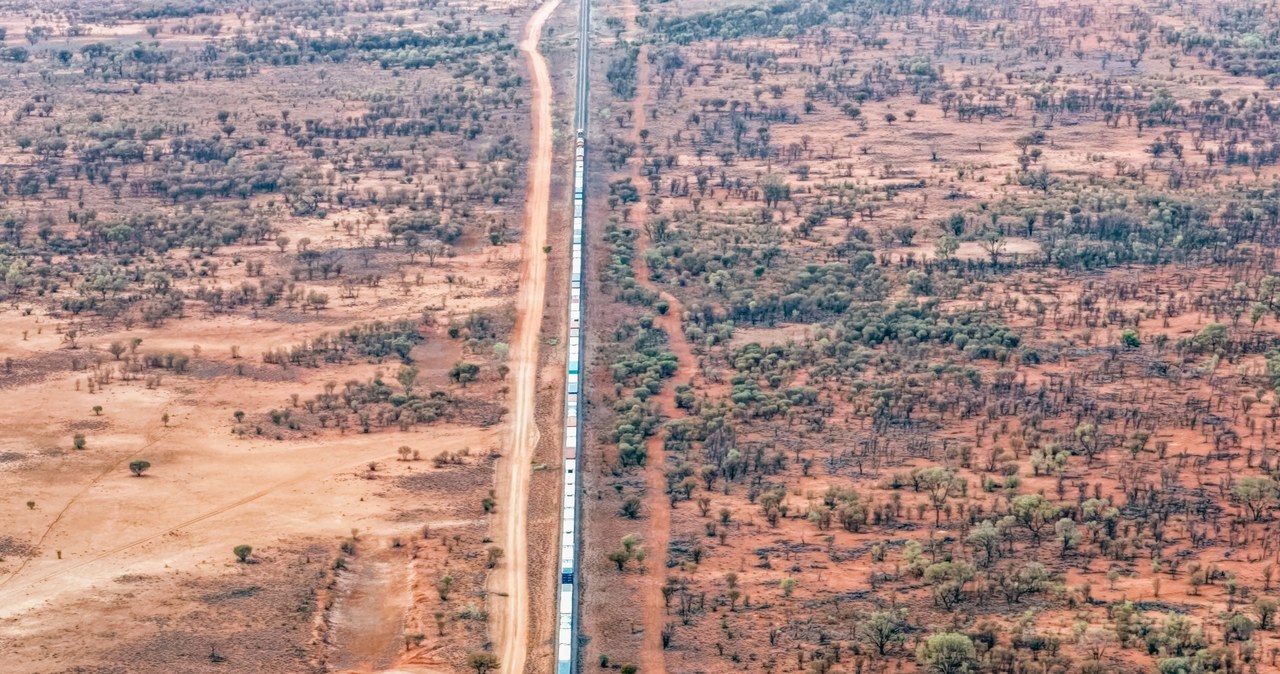 The Gan przemiarza bezkresne równiny Australii przecinając kontynent z południa na północ. /123rf.com /123RF/PICSEL