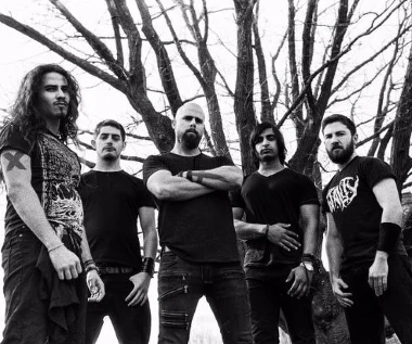 The Offering z kontraktem