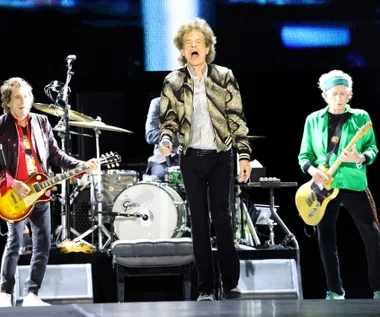 The Rolling Stones: Tajemnicze plakaty na całym świecie. Co fani wypatrzyli w Warszawie?