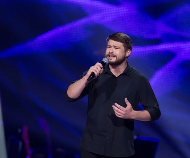"The Voice of Poland": Wojciech Ezzat i Marcin Sójka śpiewają dalej
