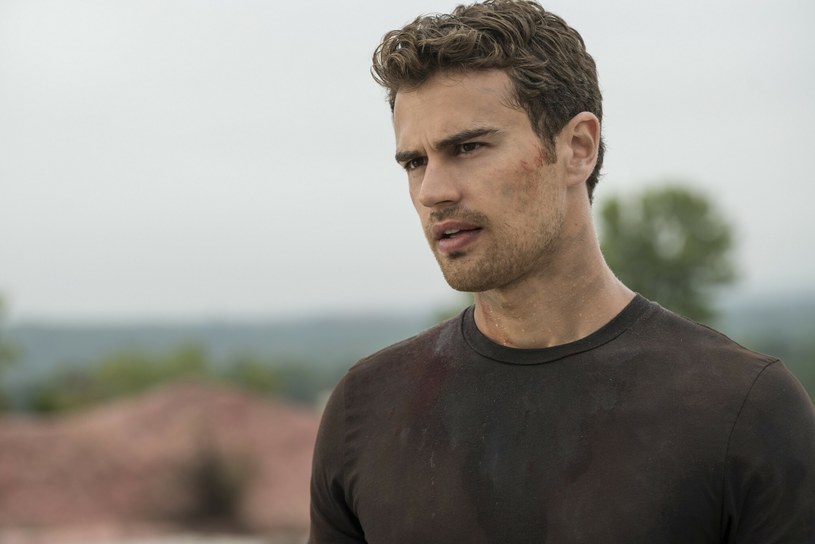 Theo James /LIONSGATE/RED WAGON ENTERTAINMENT/SUMMIT ENT / Album/ /East News