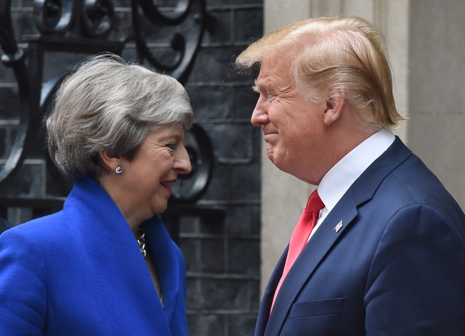 Theresa May i Donald Trump /FACUNDO ARRIZABALAGA /PAP/EPA