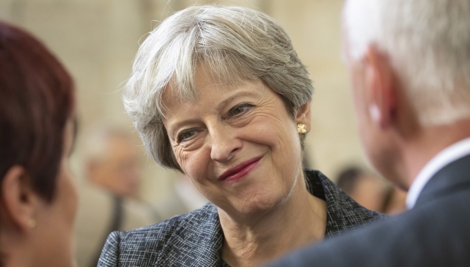 Theresa May /SEBASTIEN COURDJI  /PAP/EPA