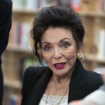 "This Is Joan Collins": Gwiazda zgwałcona przez przyszłego męża