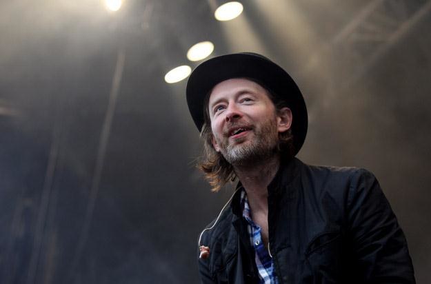 Thom Yorke, wokalista Radiohead, podczas występu na festiwalu Glastonbury - fot. Matt Cardy /Getty Images/Flash Press Media