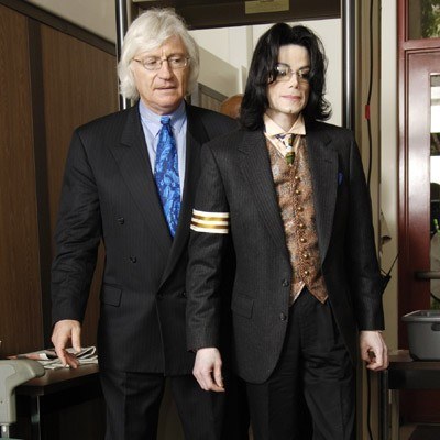 Thomas Mesereau Jr z najsłynniejszym swoim klientem Michaelem Jacksonem /arch. AFP