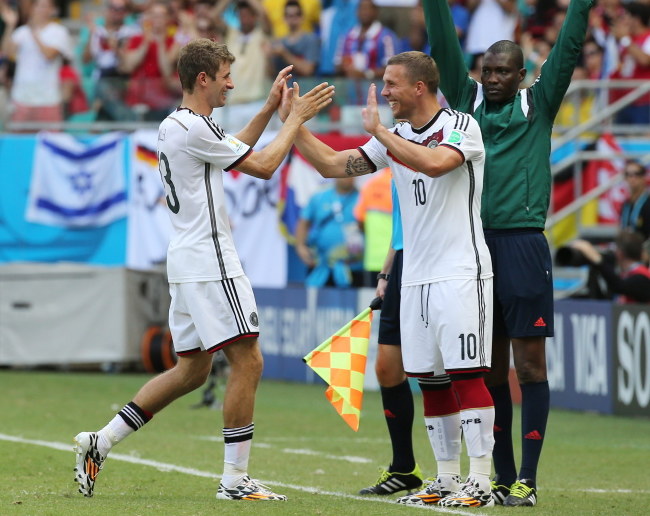 Thomas Mueller i Lukas Podolski /PAP/EPA/ALI HAIDER /PAP/EPA