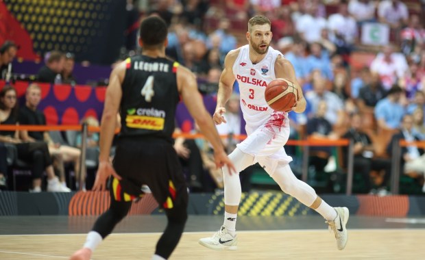 Thriller na koniec fazy grupowej. Koszykarze przegrali, ale grają dalej