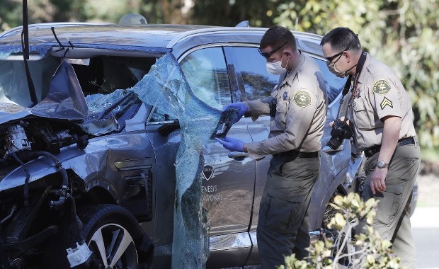 Tiger Woods ma liczne złamania nogi. Policja: Ma szczęście, że żyje 