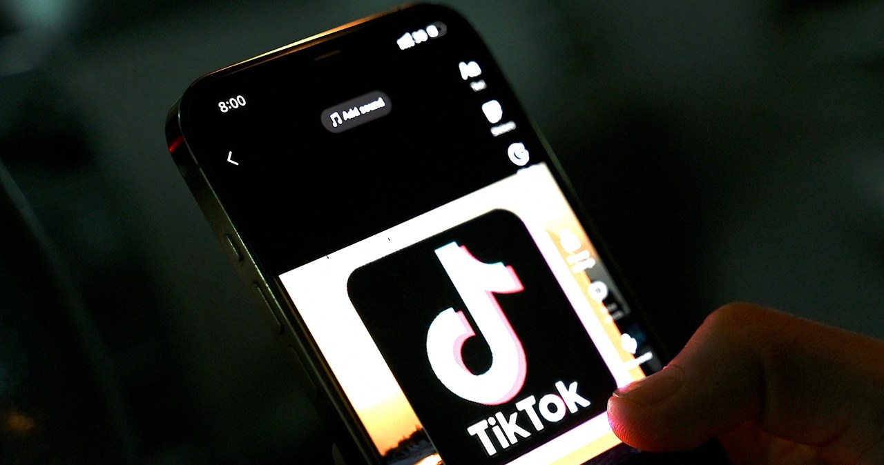 TikTok ma uruchomić swój sklep w Polsce - informuje "Rzeczpospolita". /AFP