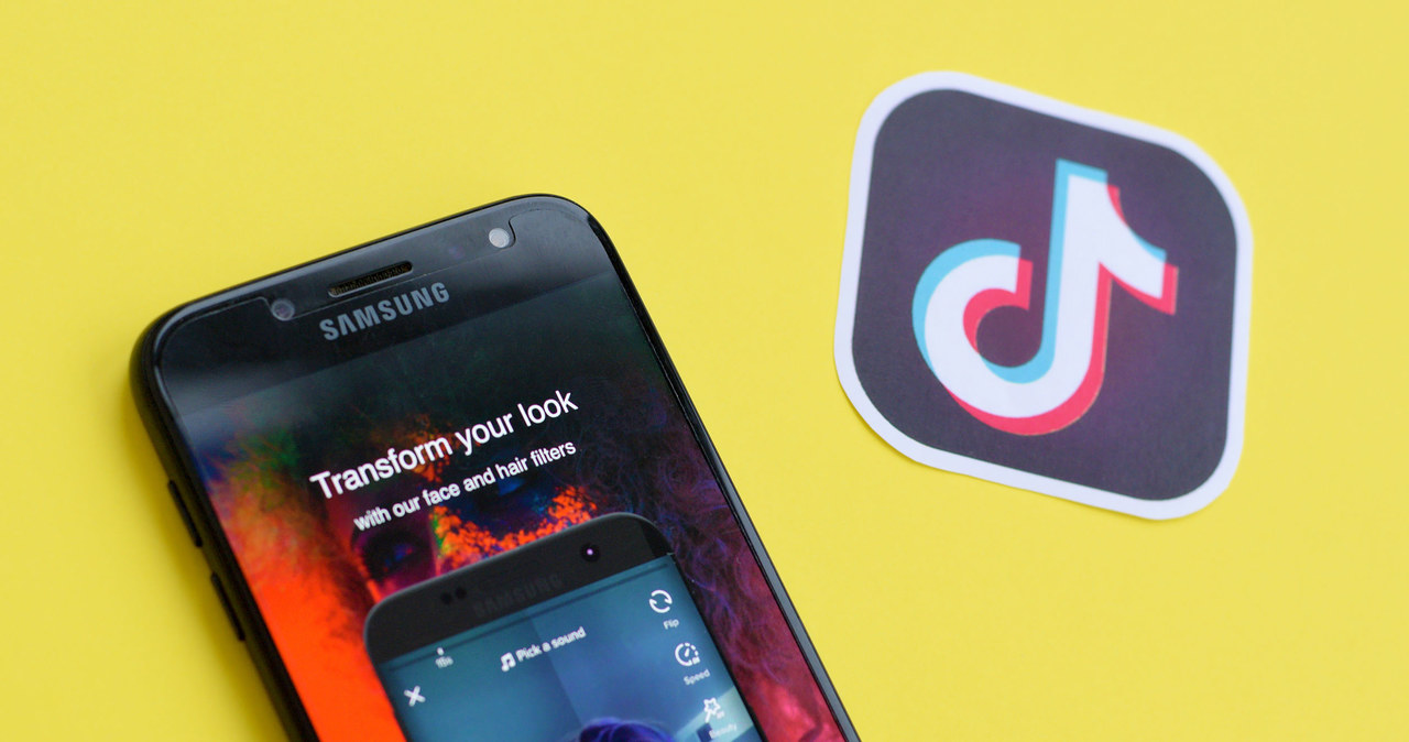 TikTok stał się bardzo popularny, ale aplikacja jest kontrowersyjna - od potencjalnego śledzenia użytkowników przez Chiny, na samych treściach umieszczanych w serwisie kończąc /123RF/PICSEL