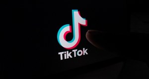 TikTok wprowadza nową metodę weryfikacji wieku w Europie