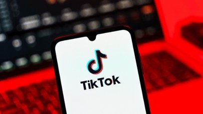TikTok zwalnia moderatorów treści. W ich miejsce - AI