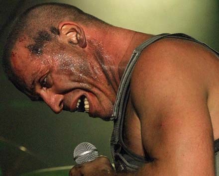 Till Lindemann wciąż w Rammstein! /arch. AFP