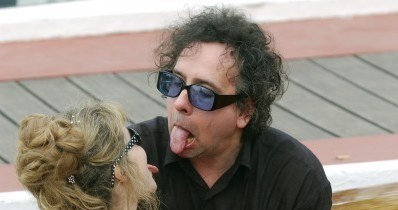 Tim Burton z żoną Heleną Bonham-Carter /AFP