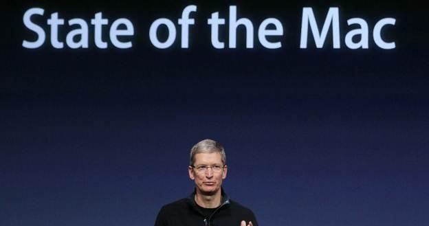 Tim Cook, nowy szef Apple - czeka go sława i pieniądze. Czy aby na pewno? /AFP