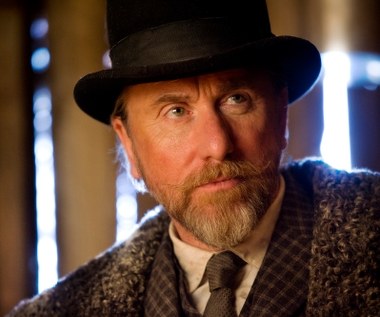 Tim Roth w "Nienawistnej ósemce" wcielił się w postać kata z Red Rock - Oswaldo Mobraya.