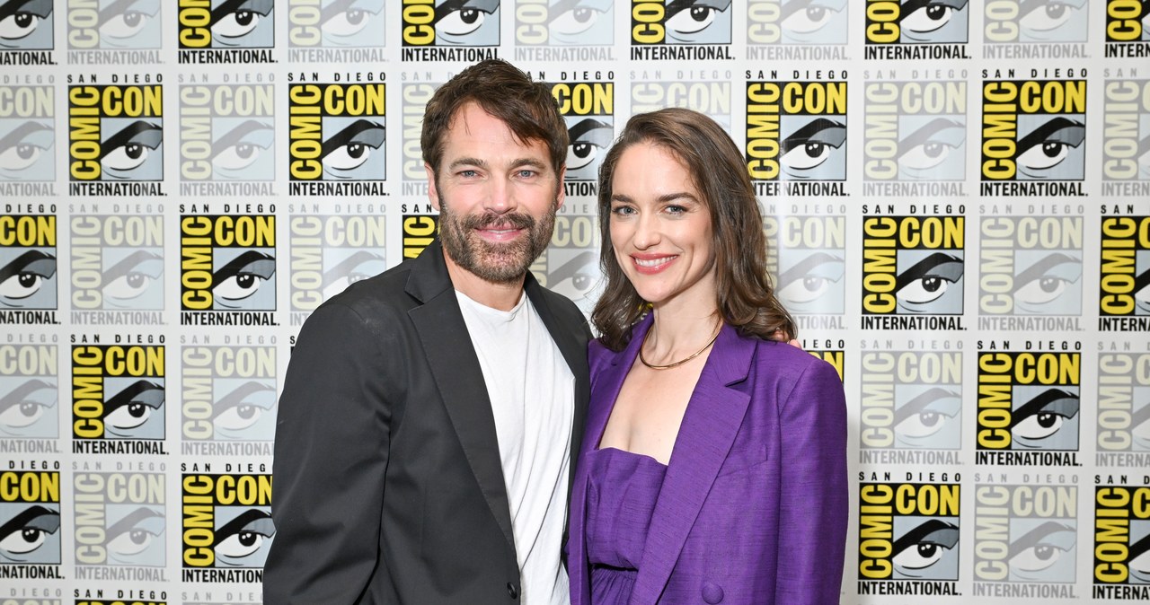 Tim Rozon, Melanie Scrofano /Gilbert Flores/Variety /Getty Images