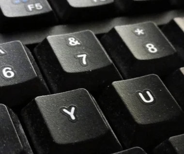 "Times": Rosyjskie trolle wspierają przeciwników szczepionek
