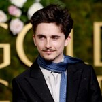 Timotheé Chalamet na ceremonię zabrał ukochaną. Nie szczędzili sobie czułości