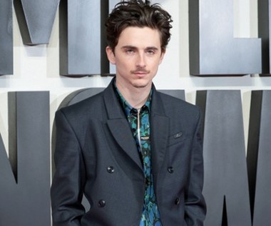 Timothée Chalamet ukarany za wjazd rowerem na premierę?