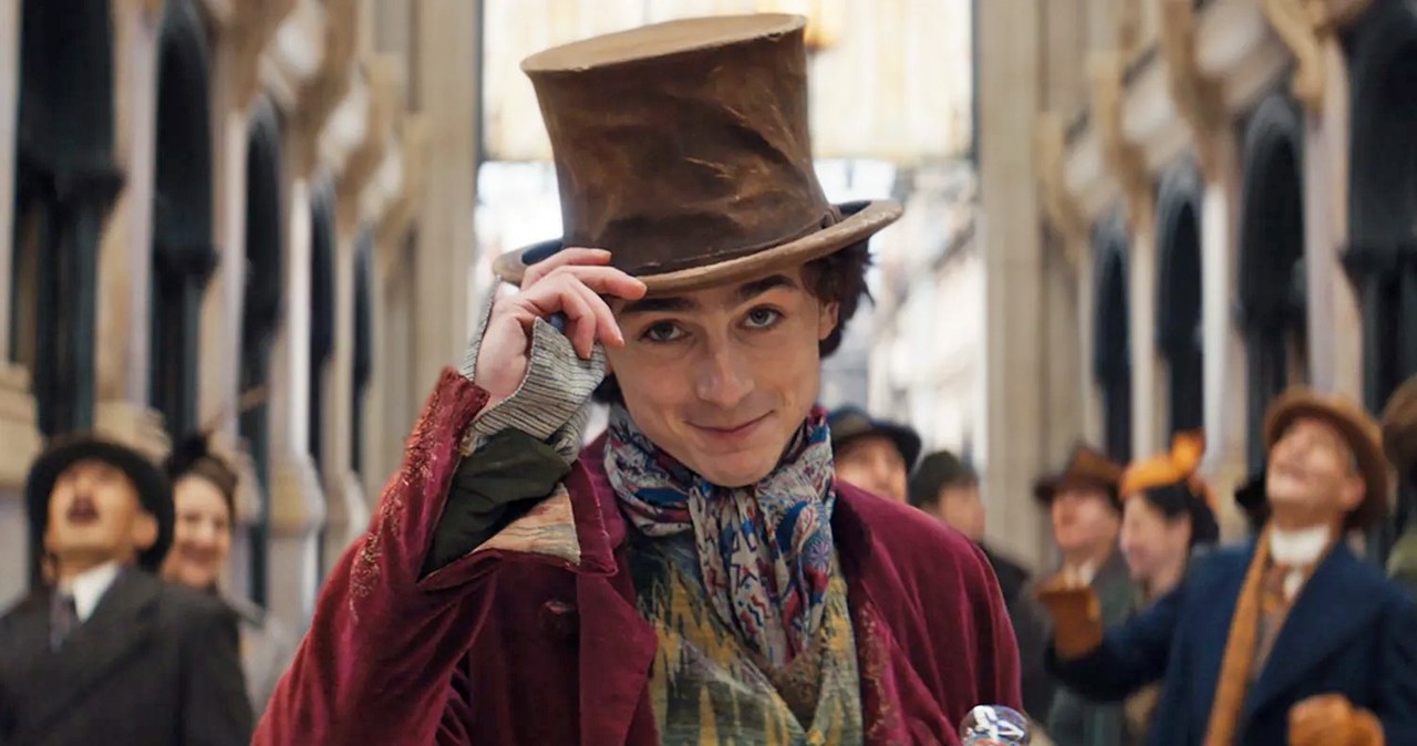 Timothée Chalamet w scenie z filmu "Wonka" /materiały prasowe