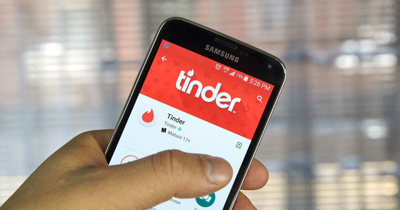 Tinder pozostaje najpopularniejszą apką randkową /123RF/PICSEL