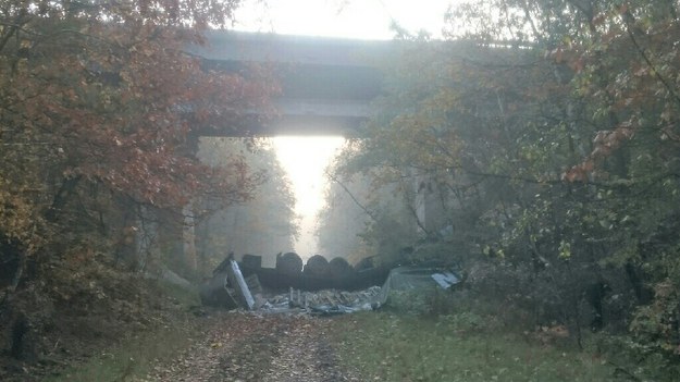Tir spadł z wiaduktu w Katowicach /  /Gorąca Linia RMF FM