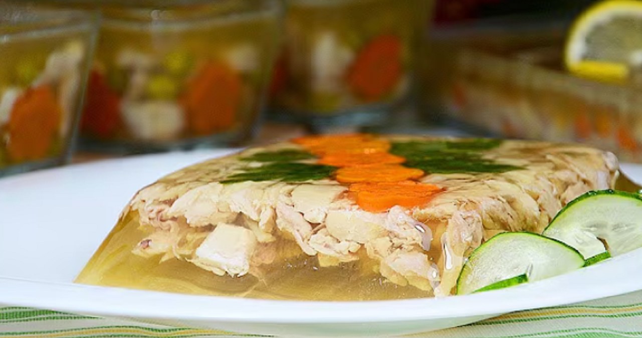 Тлаченка - швидше нарізка, тоді як холодець - "м'ясне желе" /Domena publiczna