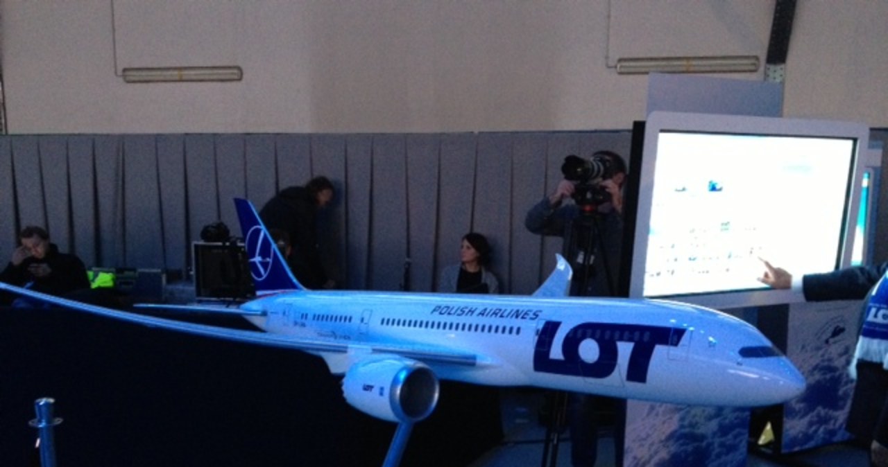 Tłumy gości na prezentacji Dreamlinera LOT-u