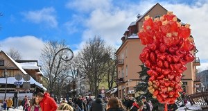 Tłumy, korki i pełne hotele. Walentynki w Zakopanem zaskoczyły wszystkich