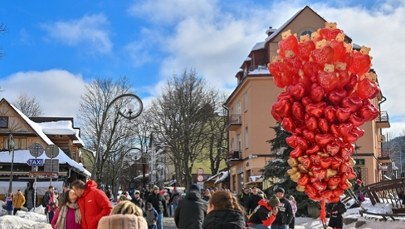 Tłumy, korki i pełne hotele. Walentynki w Zakopanem zaskoczyły wszystkich