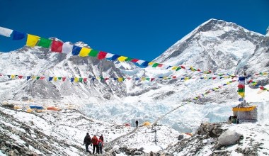 Tłumy na dachu świata. Historyczny dzień na Mount Everest