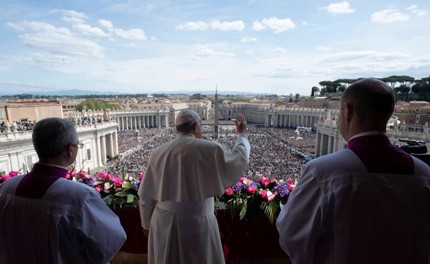 Tłumy na papieskich mszach w Watykanie. Rekordowe liczby uczestników