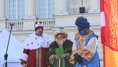 Tłumy na Trakcie Królewskim. Orszak Trzech Króli przeszedł przez Warszawę