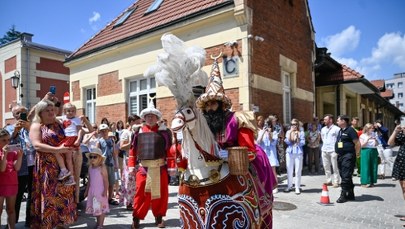 Tłumy na trasie pochodu Lajkonika w Krakowie