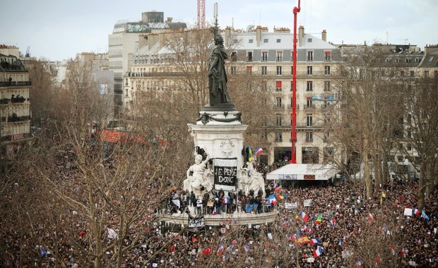 Tłumy na ulicach Paryża. Wielki marsz przeciwko terroryzmowi