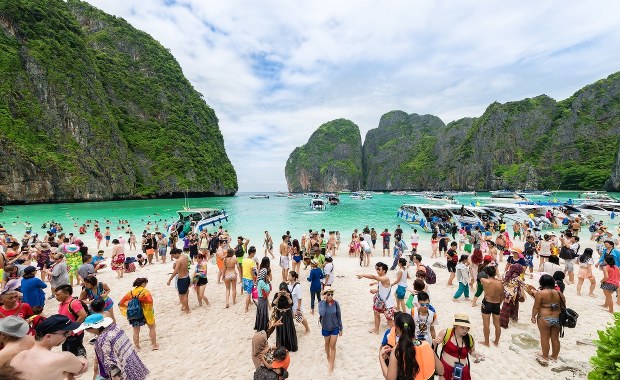 Tłumy turystów z Rosji w Tajlandii. Płacą kartami wystawionymi w Dubaju