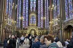 Tłumy w paryskiej Sainte-Chapelle